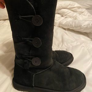 Black Bailey Button UGGs ❄️